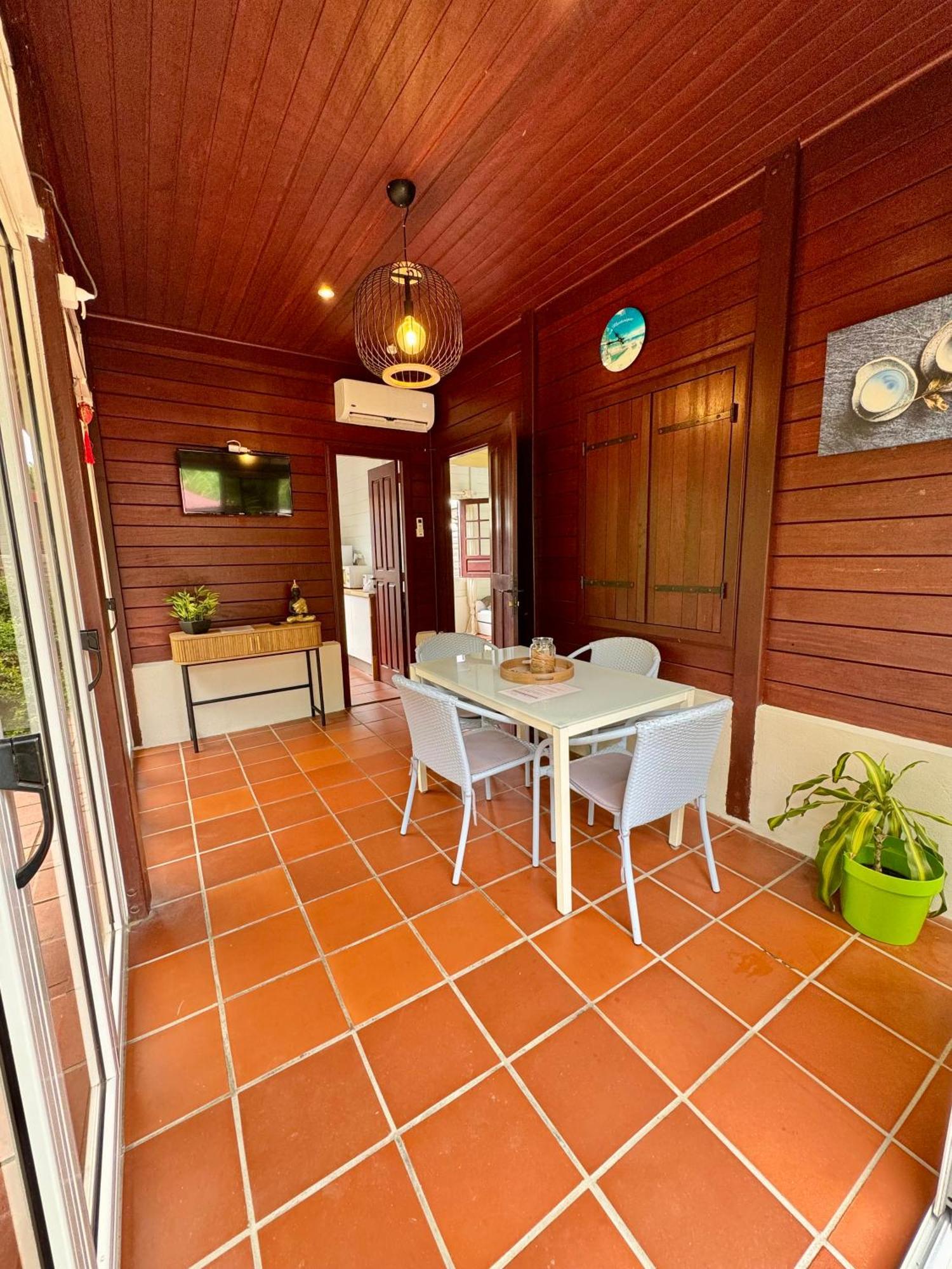 Le Gaspardo , 2 Chambres Climatisees , A 2 Mins A Pied De La Plage , Wifi , Jardin Clos, Parking ,Sans Vis-A-Vis Le Carbet Kültér fotó